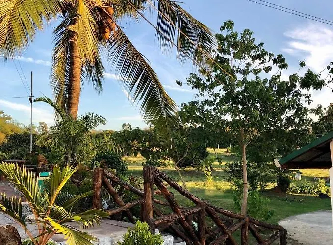 Michaels Homestay - Farm Villa Nr Patar Beach & Bolinao Falls