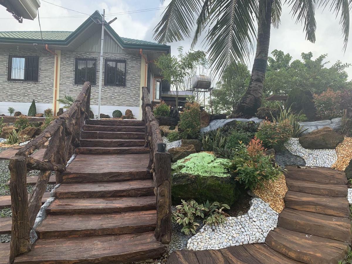 Michaels - Farm Nr Patar & Falls Farm stay Bolinao